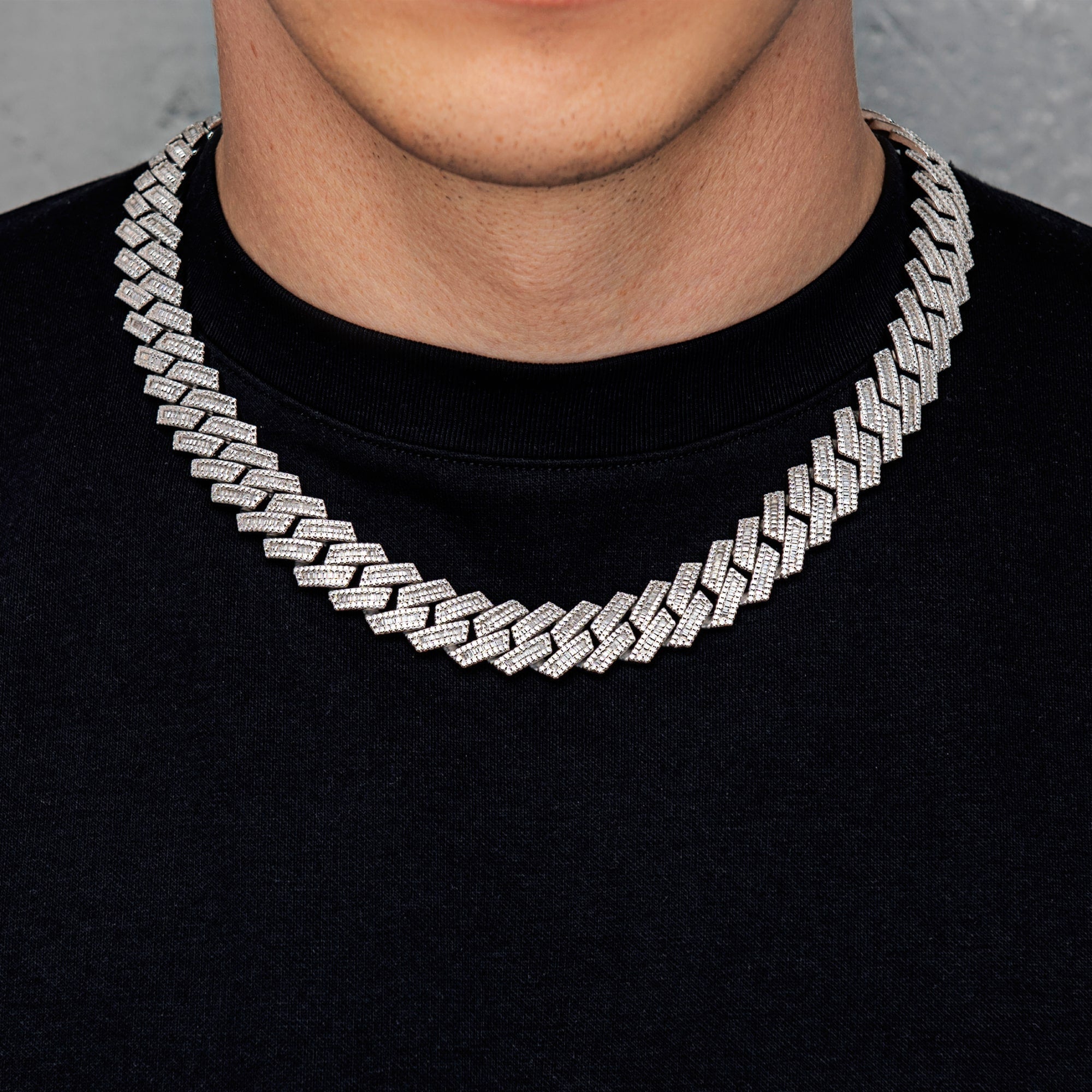 Chaîne à maillons cubains baguette en or blanc de 15 mm