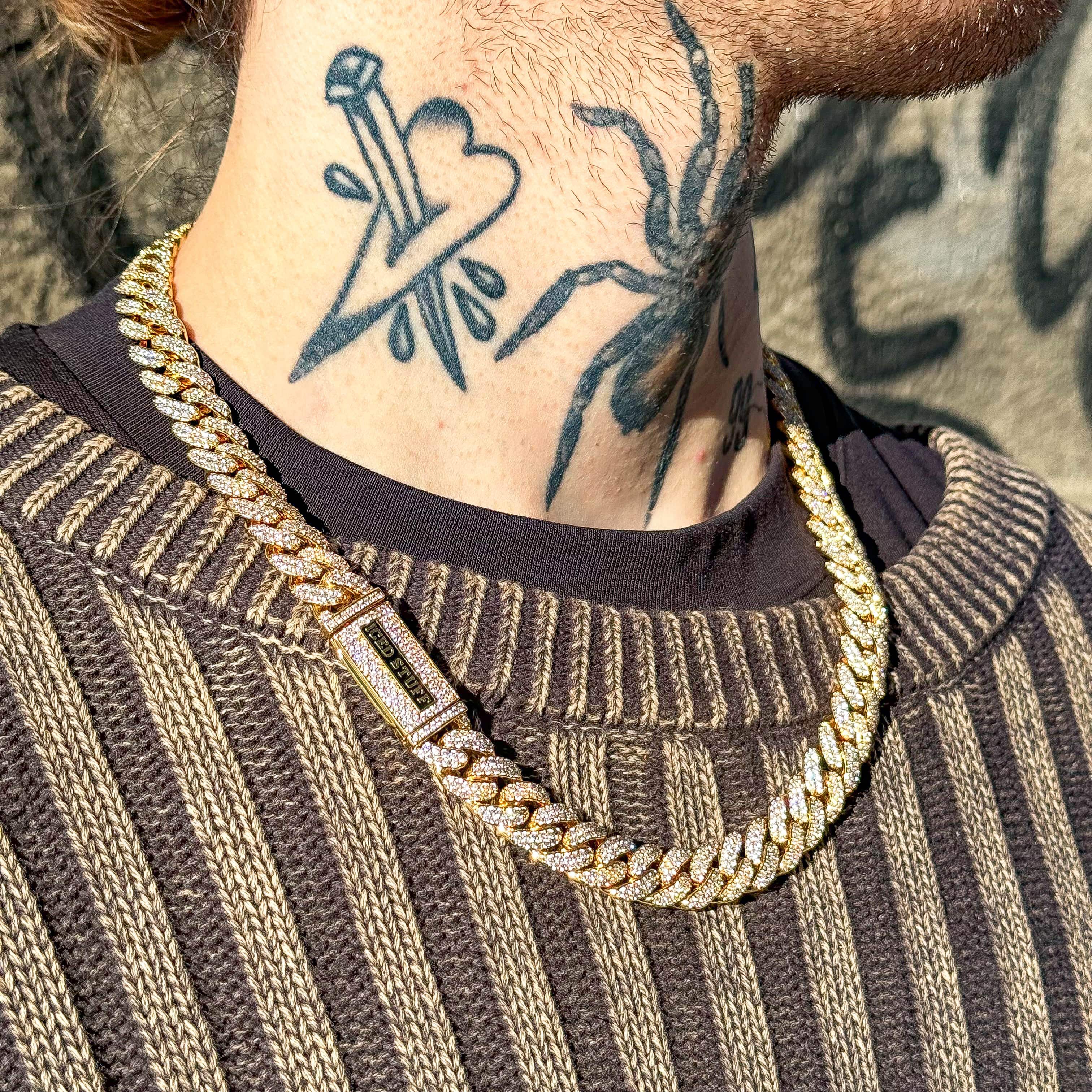 Chaîne à maillons cubains en or 12 mm avec diamants de qualité supérieure