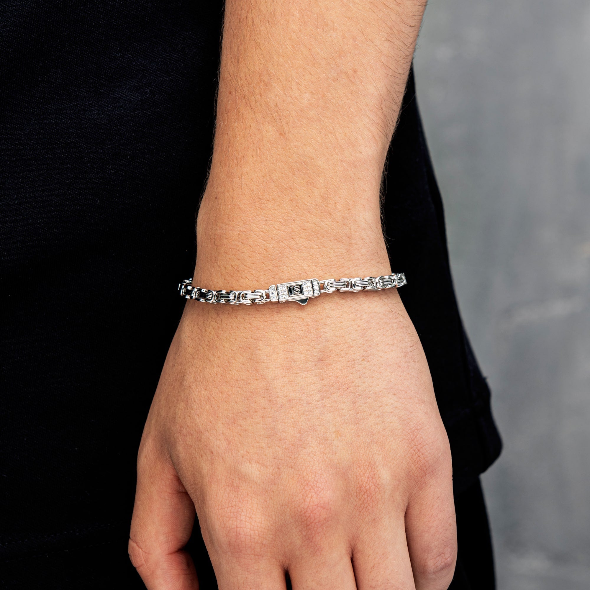 Royal 4mm Diamond Clasp Bracelet in White Gold