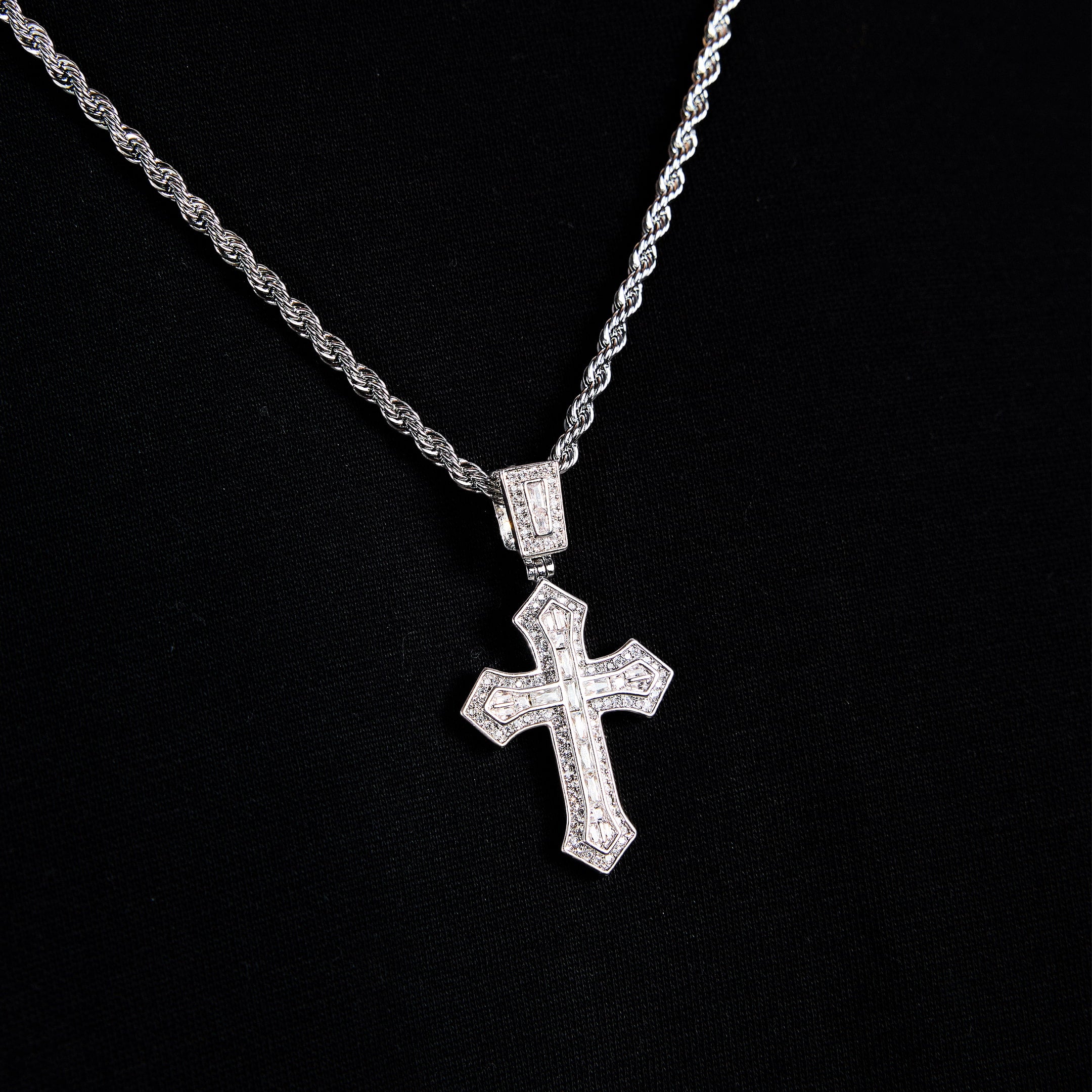 Micro 2Pac Pendant White Gold