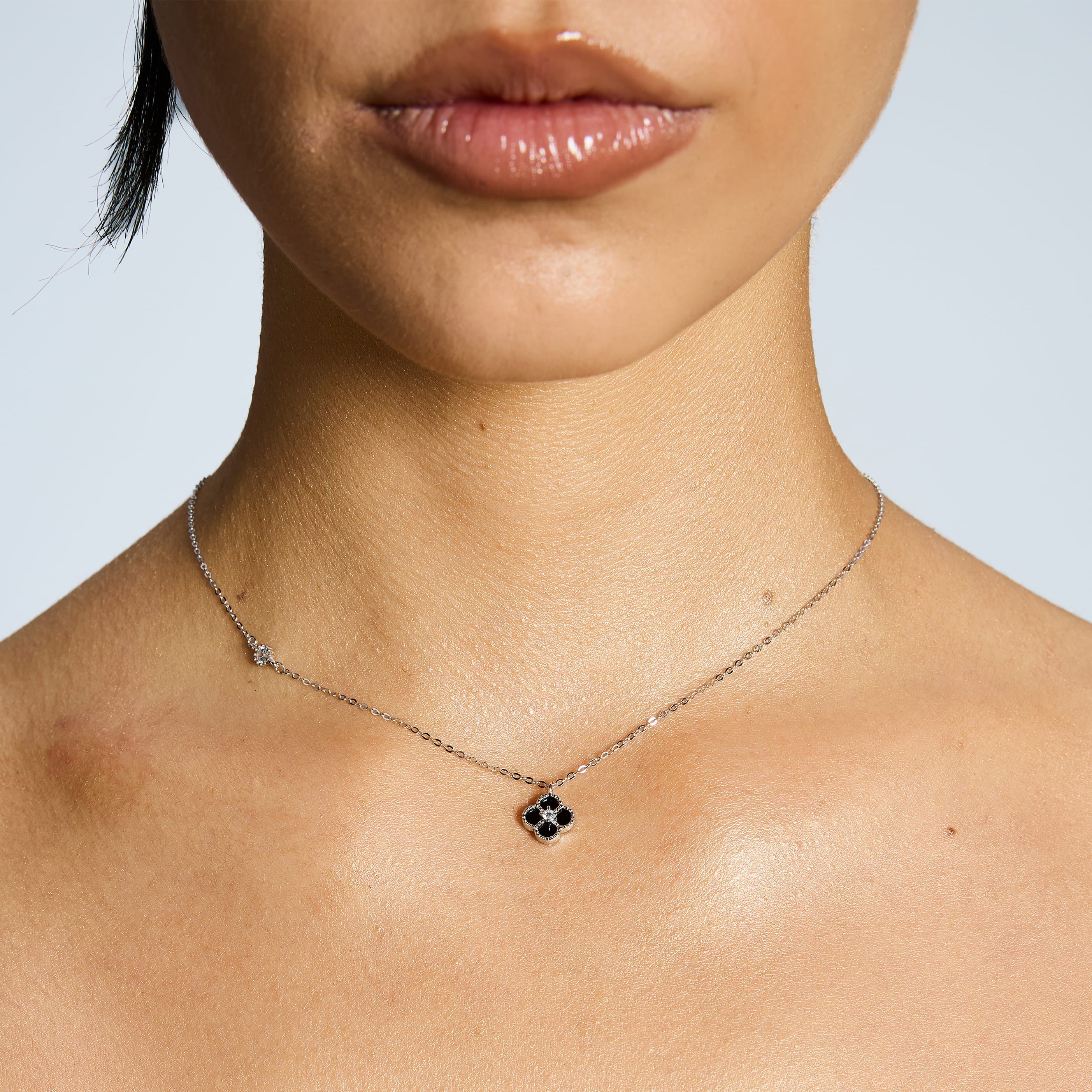 Diamond Leaf Clover Black S925 necklace