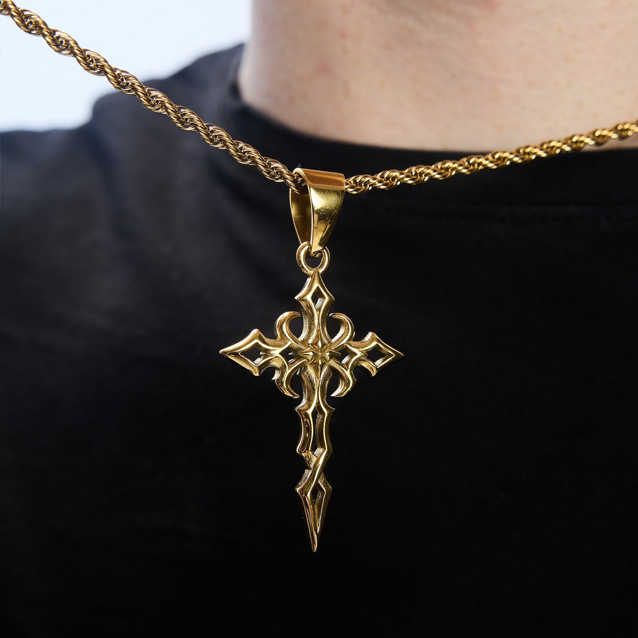 Pendentif Croix Tribale en Or