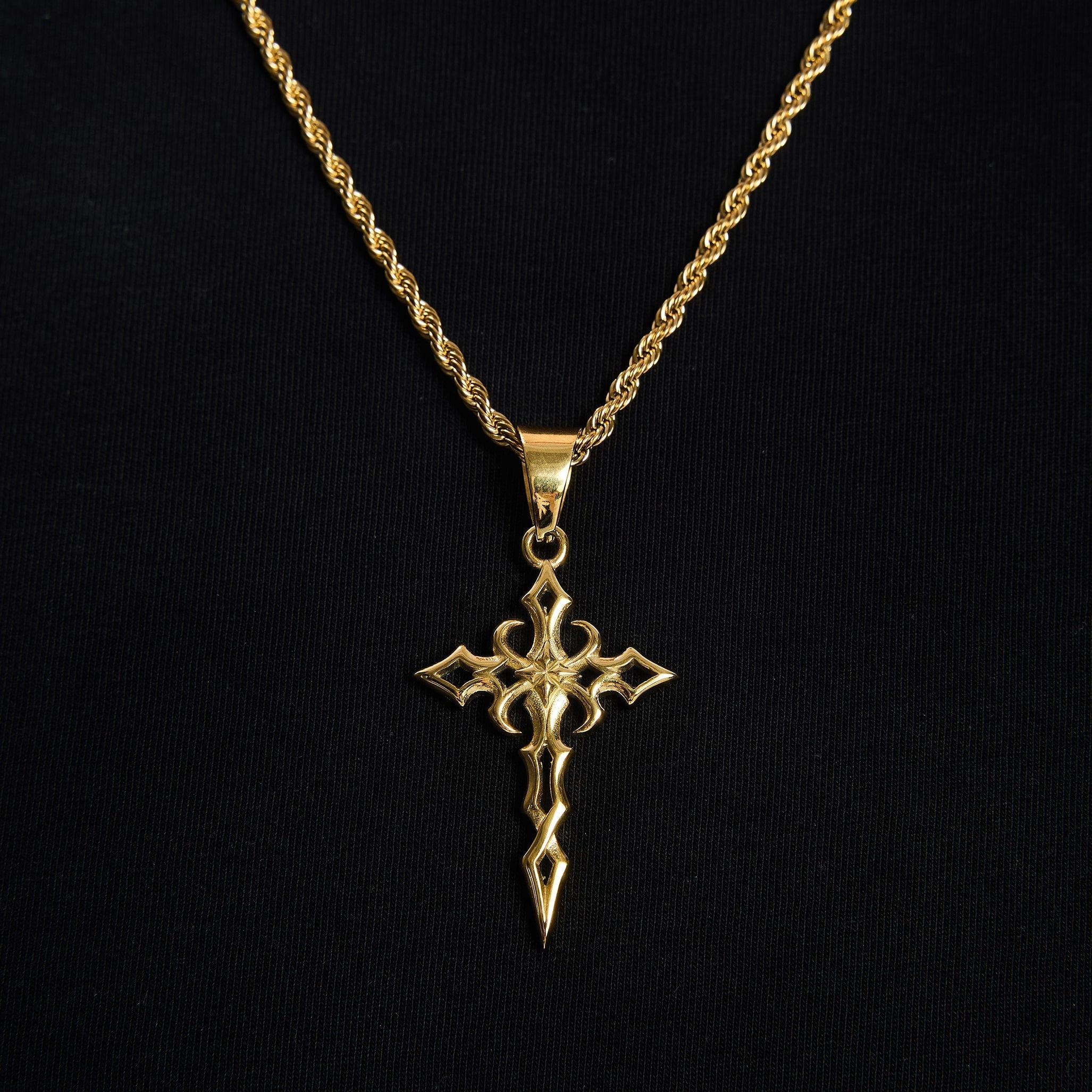 Pendentif Croix Tribale en Or