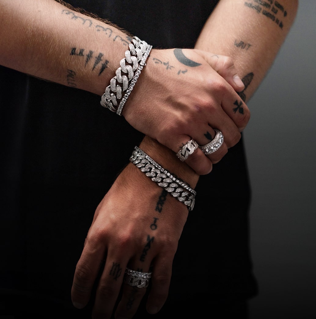 How to wear multiple rings?