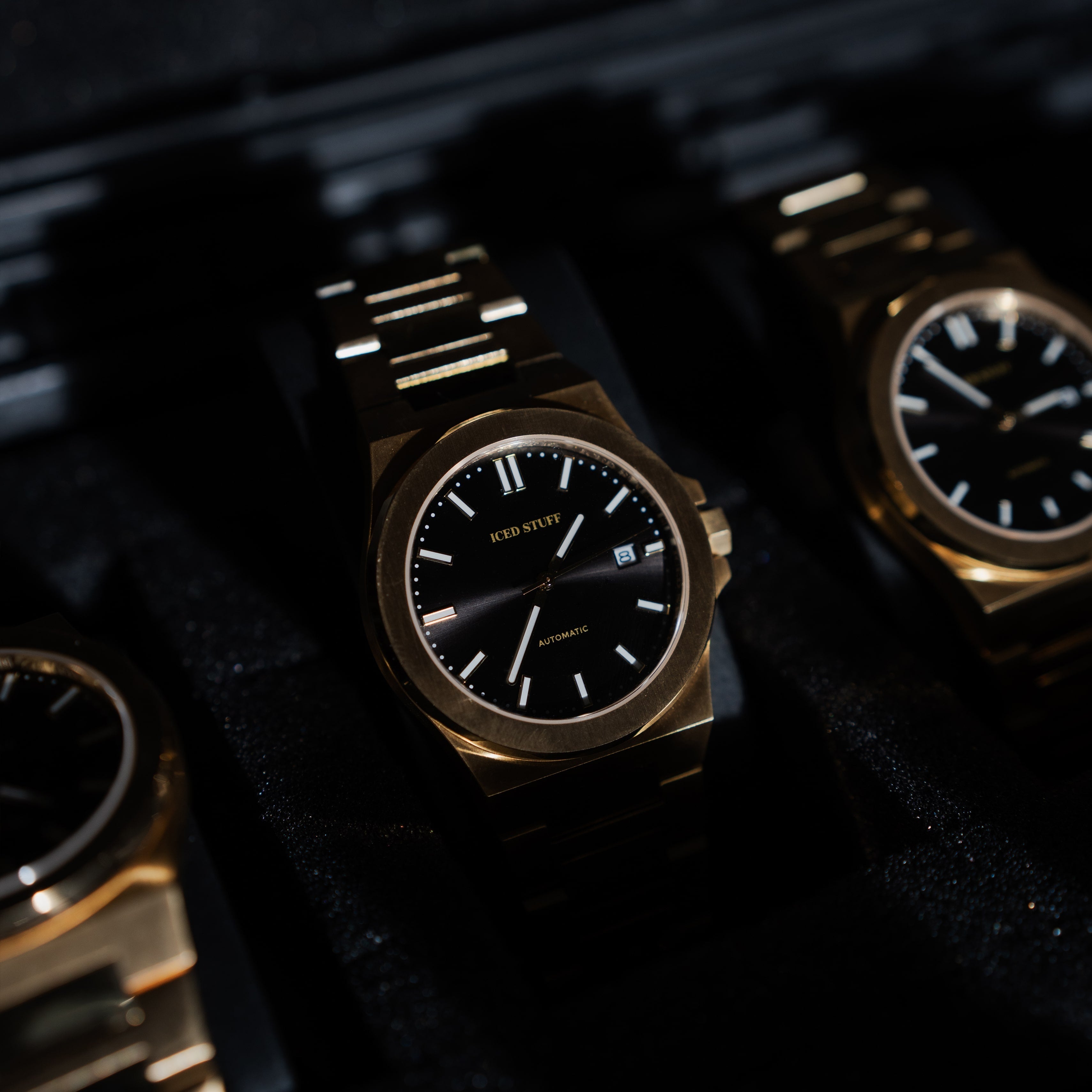 Reloj automático Alpha Champ de 40 mm dorado