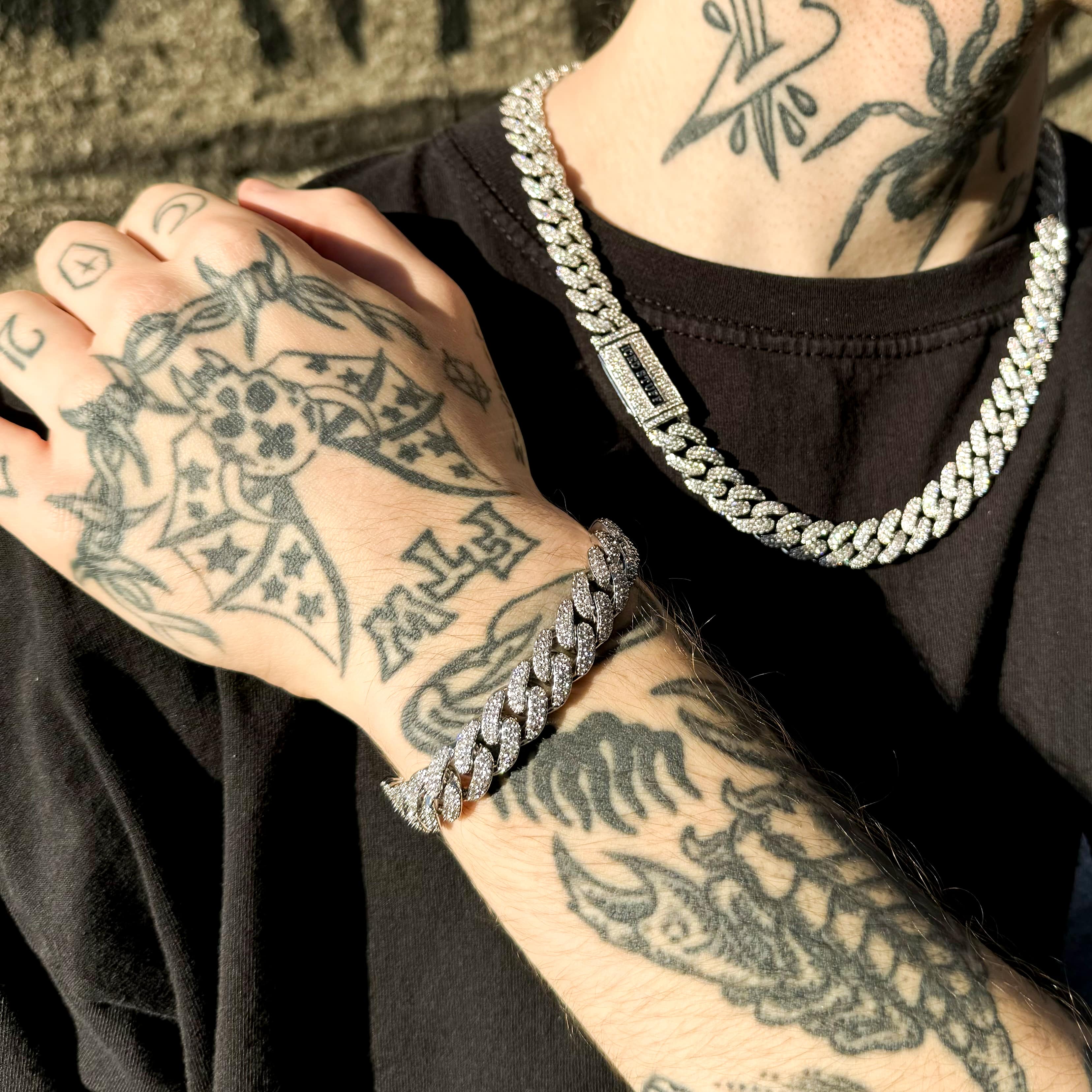 Bracelet à maillons cubains en or blanc 12 mm avec diamants de qualité supérieure