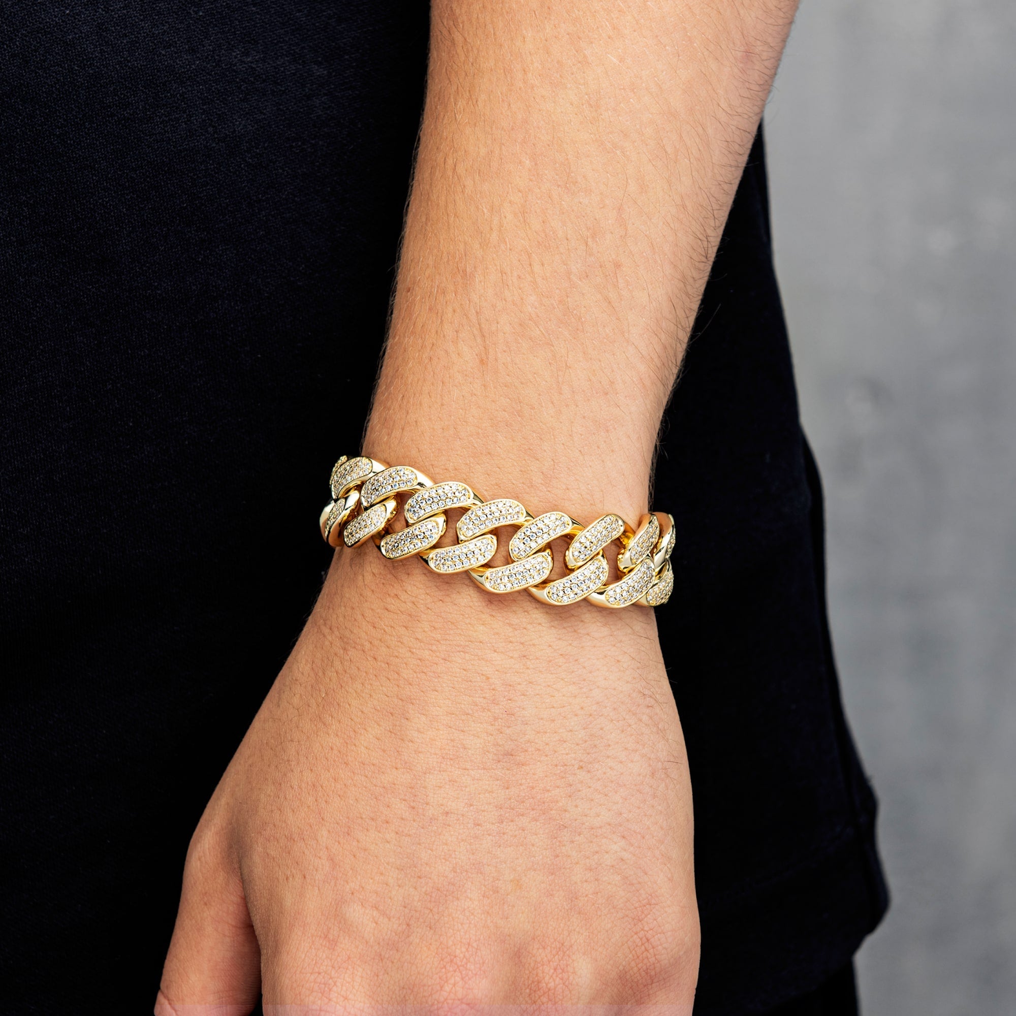Diamond Cuban Link Bracelet 18mm Gold