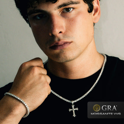 Sharp Cross Pendant VVS Moissanite White Gold